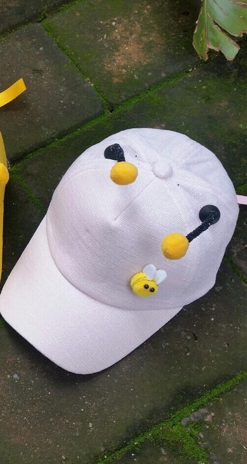 หมวกเด็กแต่งลายผึ้งน้อย Baby hat decorated with bee pattern3000