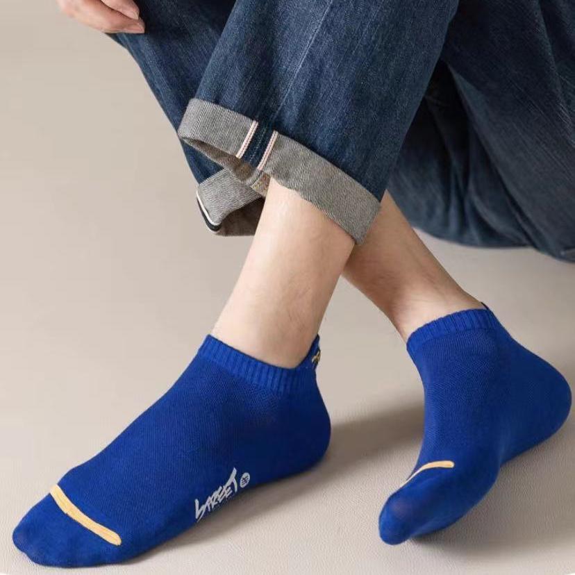 Buy unique socks for colorful men and women  เสื้อผ้าบุรุษ, ถุงเท้า