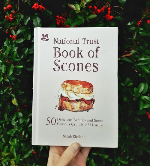 National Trust Book of Scones : 50 Delicious Recipes and Some Curious Crumbs of History [Hardcover]
