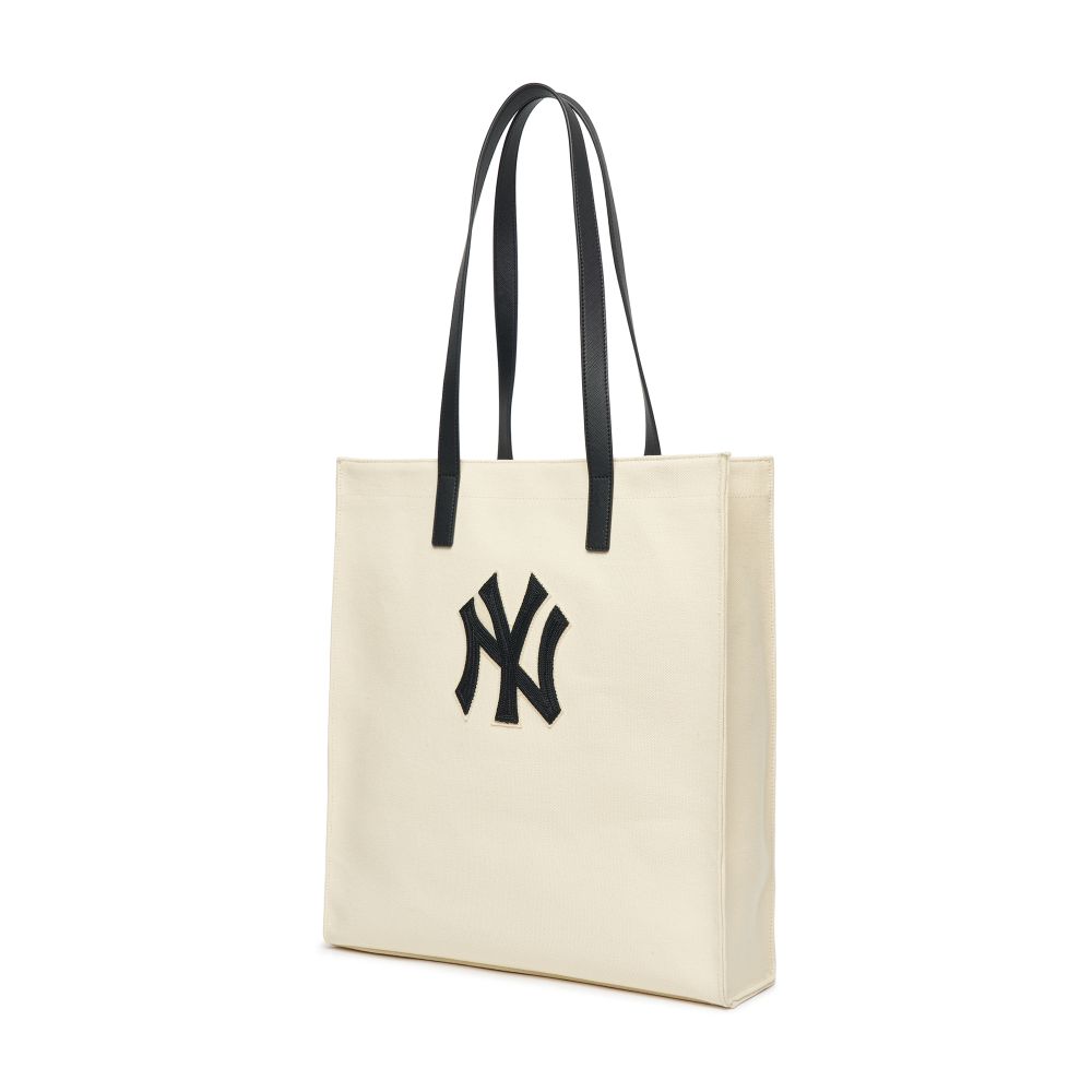 MLB กระเป๋าทรงสี่เหลี่ยม PREMIUM CANVAS TOTE BAG 3AORM022N 50CRS CREAM