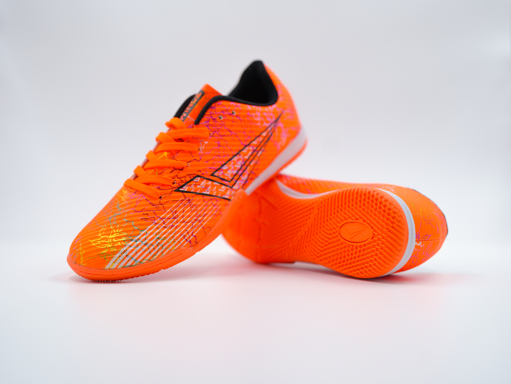 รองเท้าฟุตซอล Wingz WZ 2215 รองเท้าฟุตบอลหนังสังเคราะห์ น้ำหนักเบา