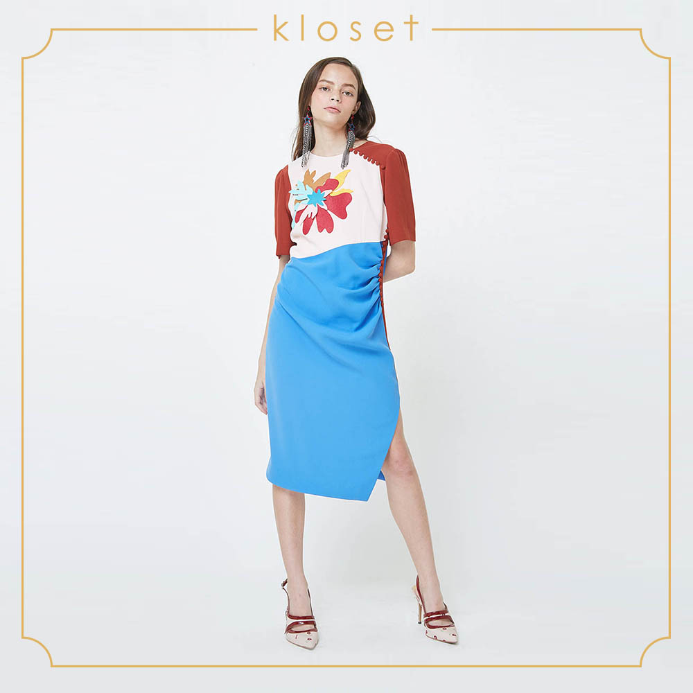 Kloset Midi Dress With Detail At Front (SS19-D011) เดรสผู้หญิง เสื้อผ้าผู้หญิง เสื้อผ้าแฟชั่น เดรสสั้น เดรสตัดต่อ สี สีฟ้า