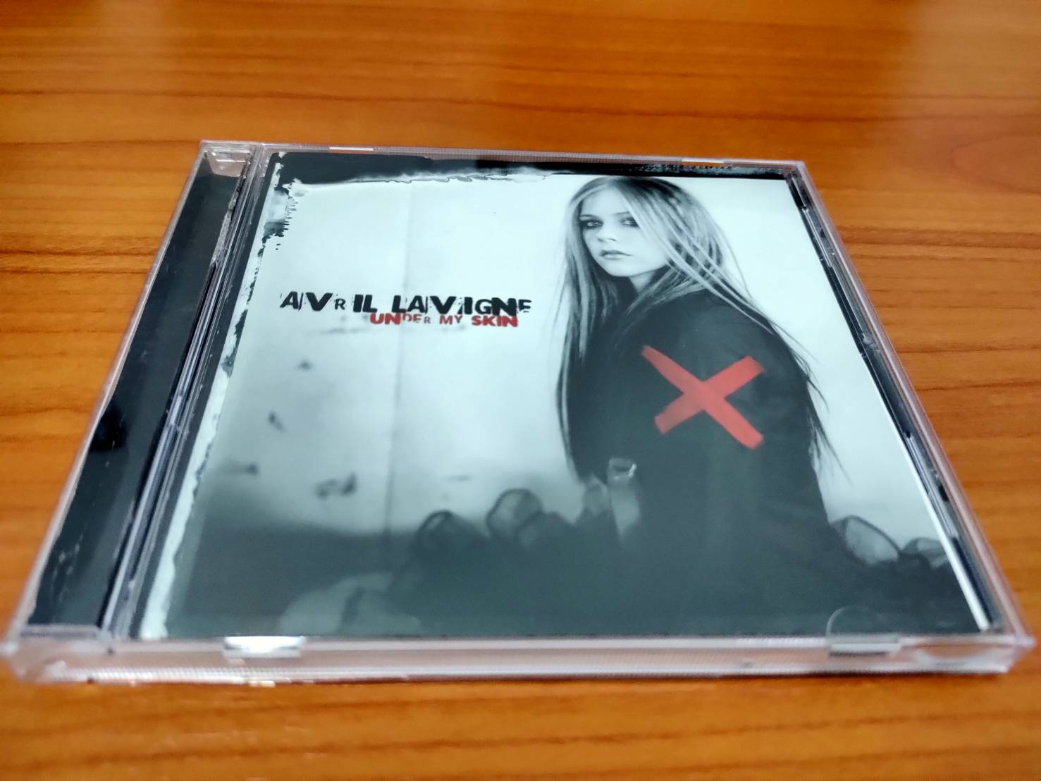 CD.MUSIC ซีดีเพลงสากล  Avril Lavigne - Under My Skin