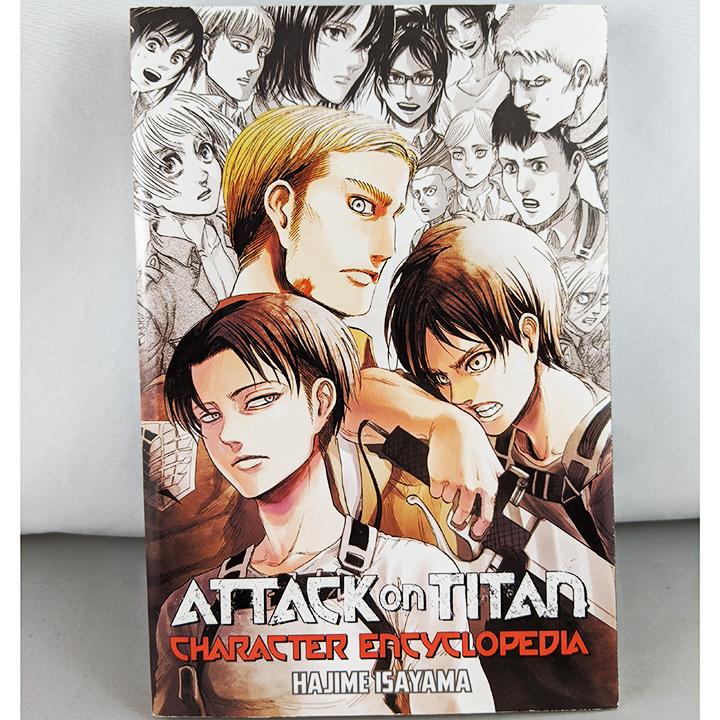 Attack on Titan Character Encyclopedia [Paperback]