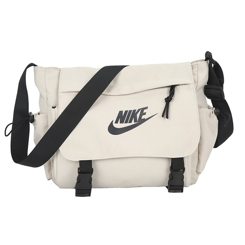 Nike กระเป๋าสลิงคาดอก Messenger Bag มีช่องใส่ iPad 11” กระเป๋าเอกสาร กระเป๋าสะพายข้า กระเป๋าสะพายข้าง ทรง กระเป๋าผู้ชาย