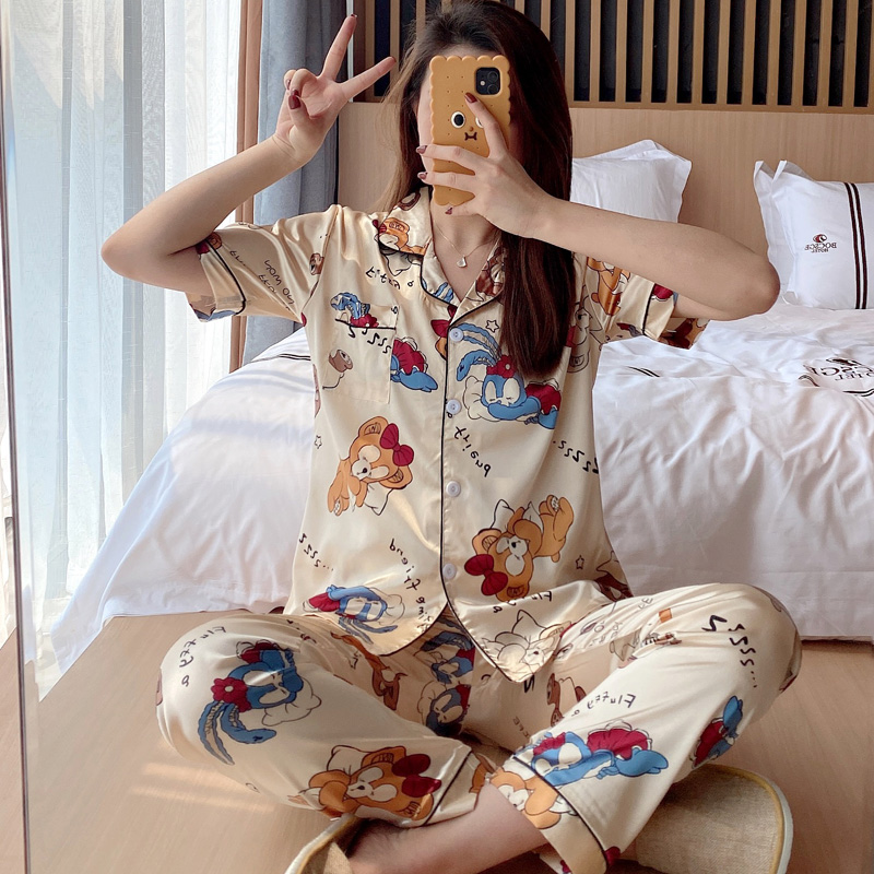 ☄️ชุดนอนซาติน ☄️มีลายการ์ตูน น่ารักๆมากมาย สินค้าพร้อมจัดส่ง คอปก แขน ...