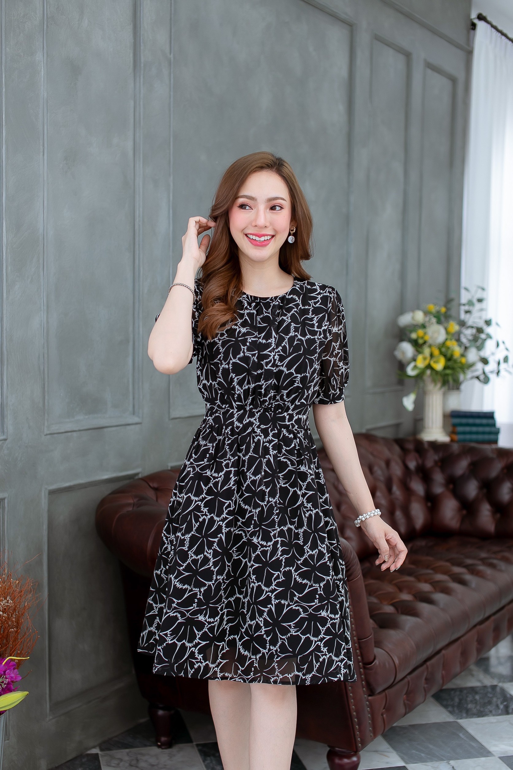 เสื้อถักโครเช คอกว้างมีกระดุมน่ารักๆ ครีม/ขาว - Style shop18 - ThaiPick