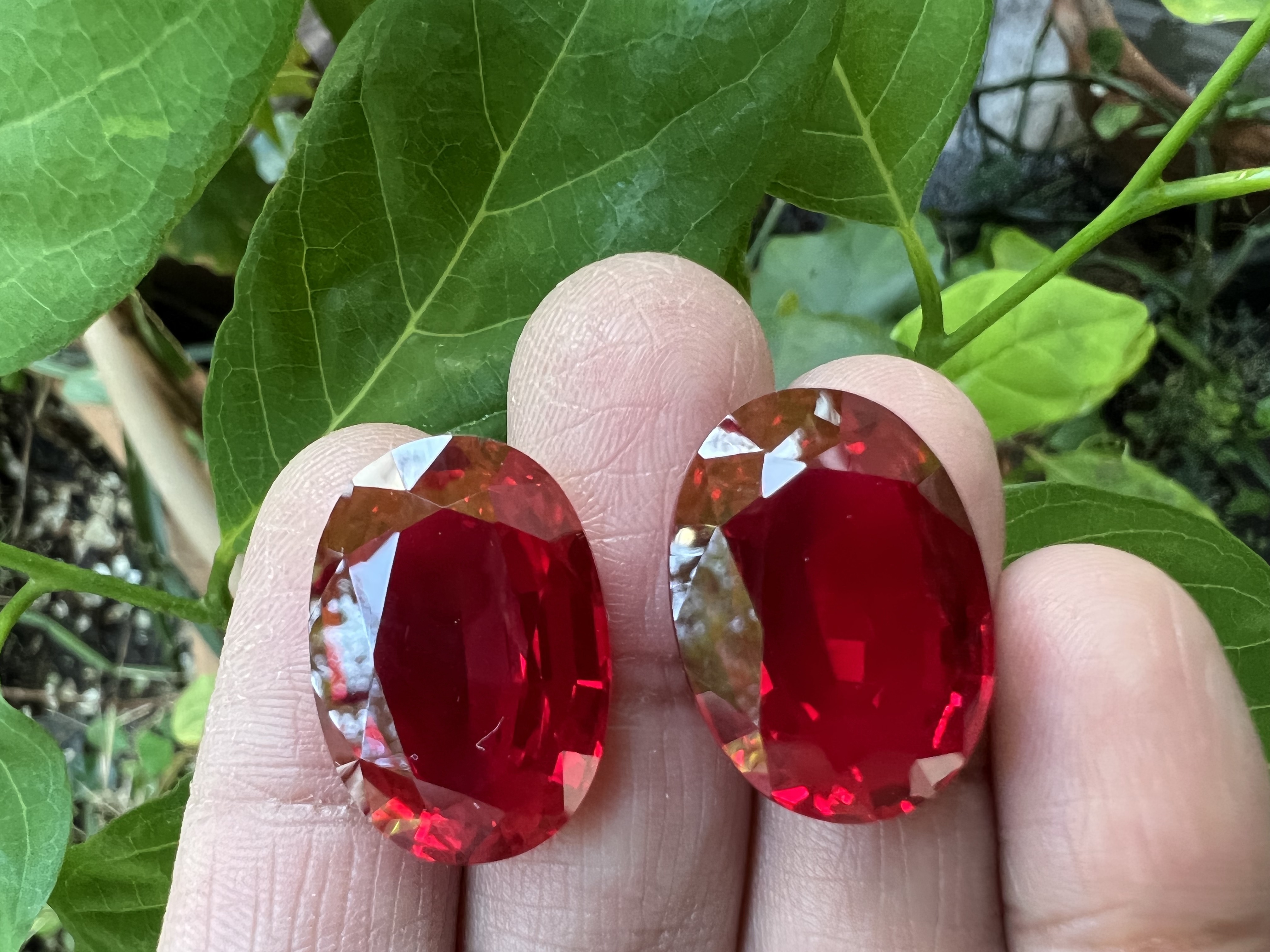 Lab Ruby Oval 15X22mm 25cts ทับทิม Lab Ruby heat(15X22) มิลลิเมตร สี