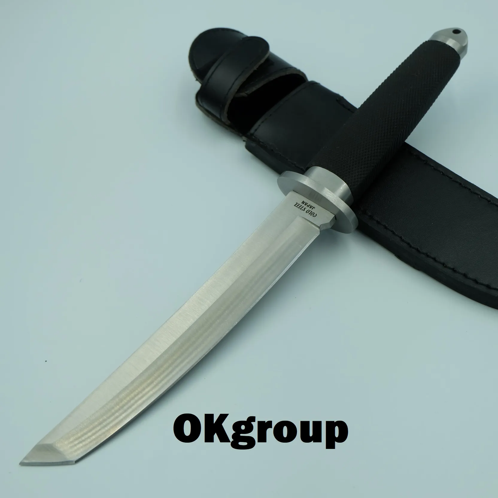 OKgroup Fixed blade knife มีดซามูไร มีดดาบสั้น มีดดาบเล็ก มีดดาบ มีดพกพา มีดเดินป่า มีดแคมป์ปิ้ง มีดใบตาย มีดสวย มีดทหาร มีดพกทหาร มีดพกเดินป่า 58HRC 440C คมกริบ น้ำหนักดี ยาว33ซม. ด้ามG10กันลื่น + ซองหนังอย่างหนา CS01