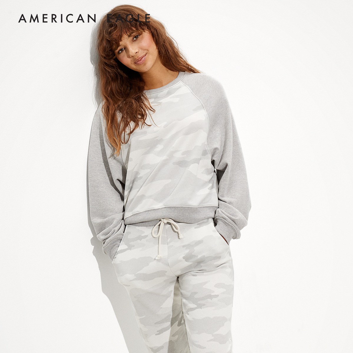 American Eagle Fleece Cropped Crew Neck Sweatshirt เสื้อ สเวตเตอร์