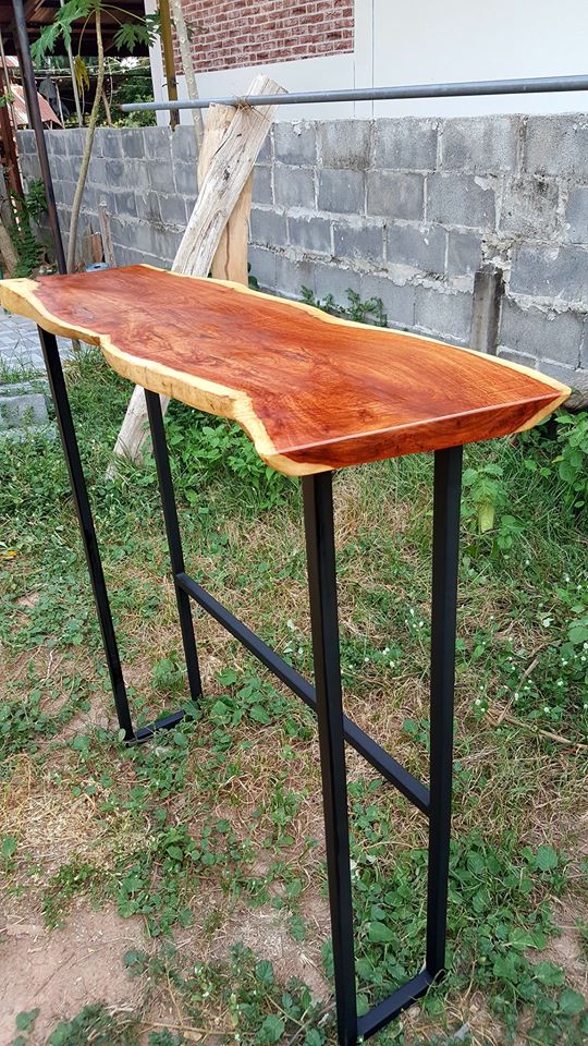 Pradoo'Siam โต๊ะบาร์ ไม้ประดู่แท้ โต๊ะบาร์ลอฟท์ โต๊ะบาร์ทรงสูง (รุ่นขอบธรรมชาติ) 30x100x100cm ขาเหล็ก สไตล์ลอฟท์ Loft Bar โต๊ะบาร์กาแฟ โต๊ะบาร์ไม้ Bar