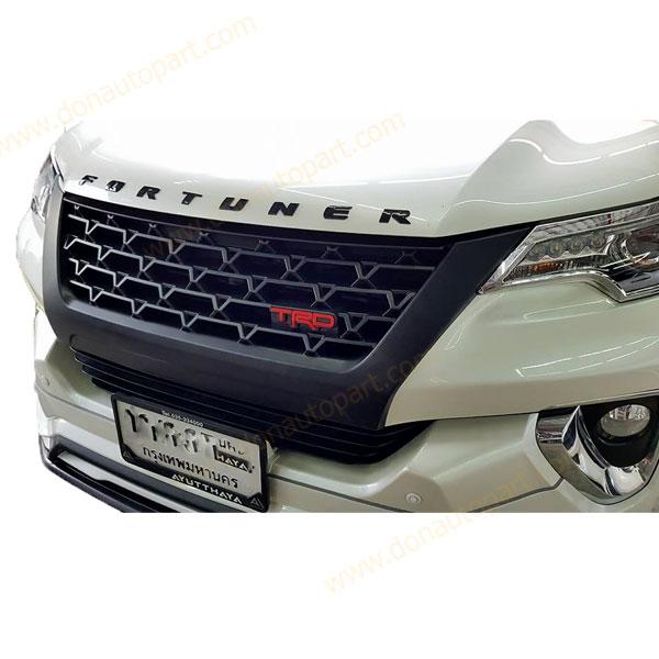 กระจังหน้า หน้ากระจัง กระจัง ฟอจูนเนอร์ ทีอาร์ดี โตโยต้า ออนิว all new fortuner 2015-2019+โลโก้ fortuner ติดฝากระโปรงสีดำ