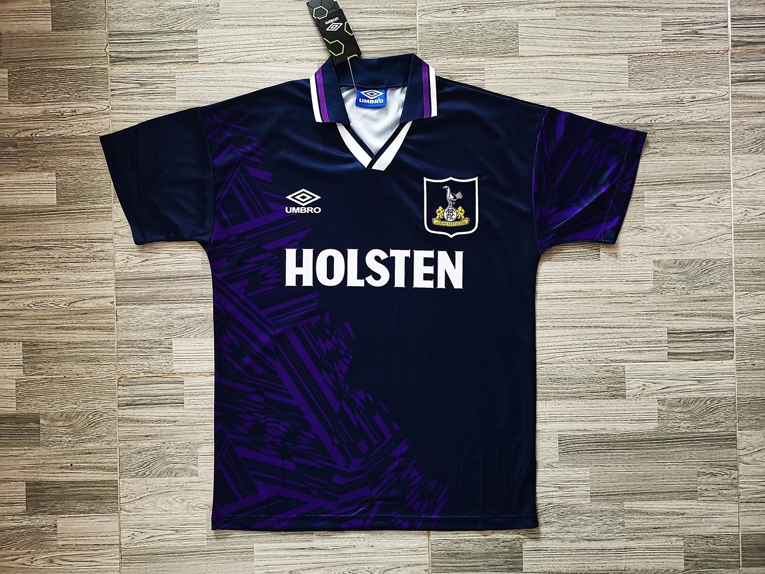 เสื้อฟุตบอลสเปอร์ย้อนยุคชุดเติส 1991/1992  Totenham Hotspur Retro Jersey 1991/92 (AAA)
