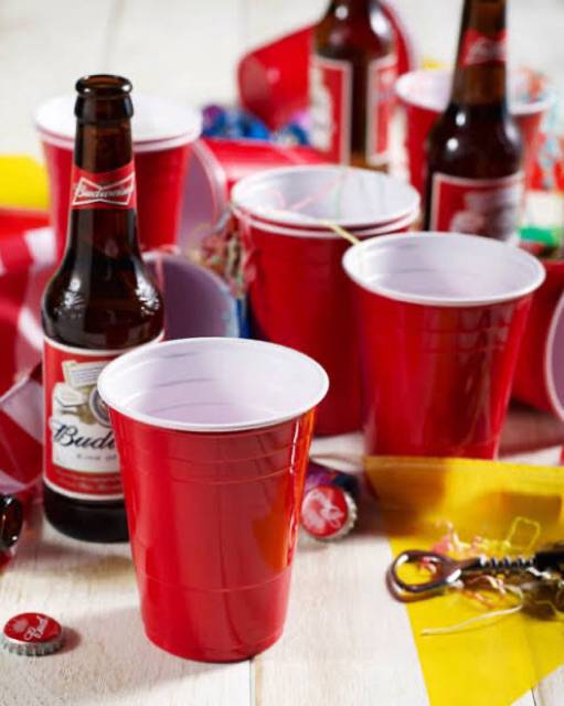แก้วแดง (แพ็ค 10+1, 20+2, 50+5) ใบ Red cup สำหรับปาร์ตี้สไตล์อเมริกัน ขนาด16oz สำหรับงานปาร์ตี้ Red Cup American Party - Solo Cup เพิ่มให้ทุกออร์เดอร์