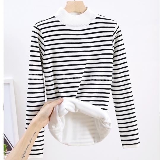 เสื้อผ้า