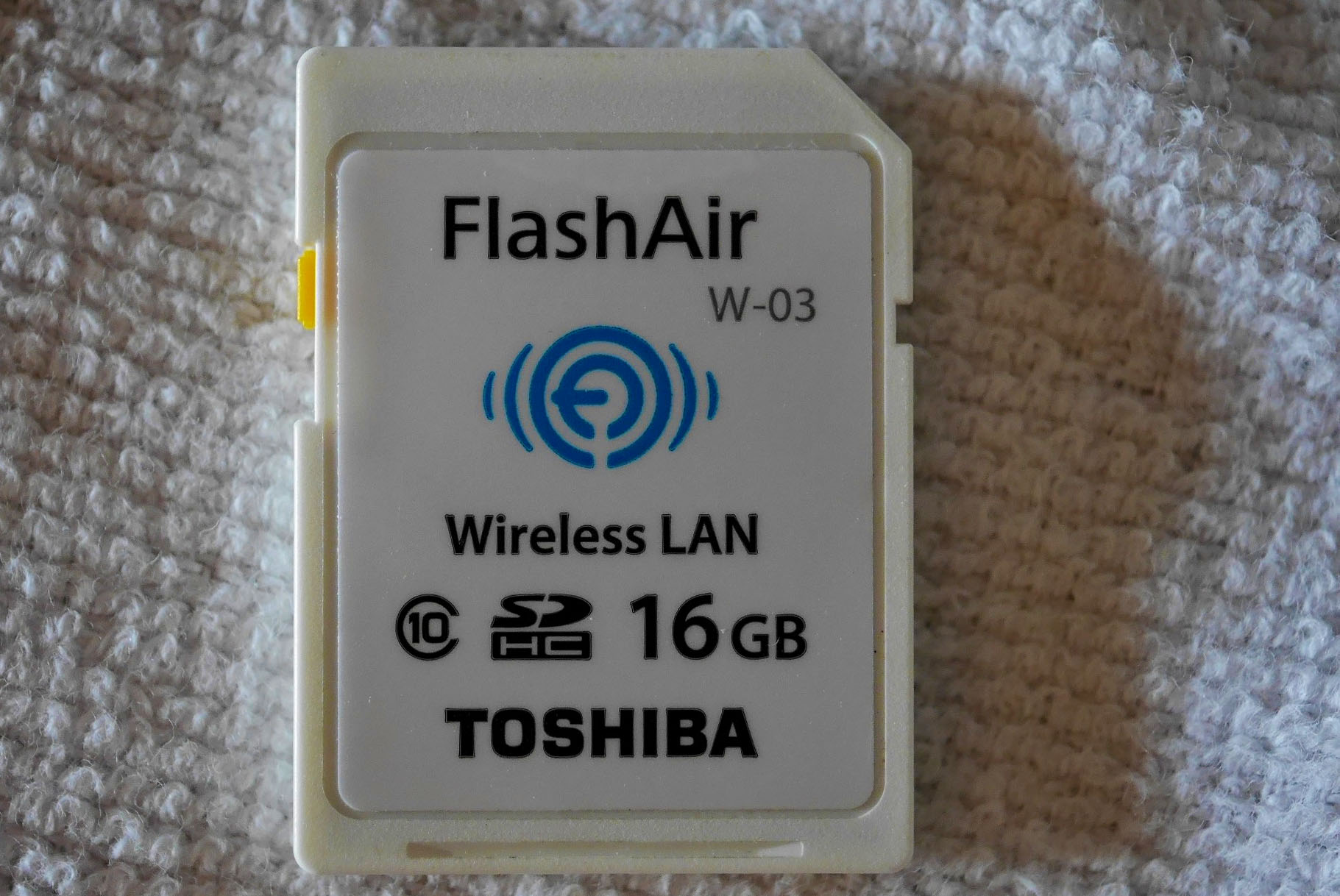 Toshiba FlashAir SD WIFI 16GB W-03 ส่งรูปถ่ายและวิดีโอ โดยโอนผ่าน