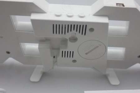 นาฬิกาปลุกดิจิตอลสามารถตั้งโต๊ะหรือติดไว้กับฝาผนังได้ รุ่น 7005