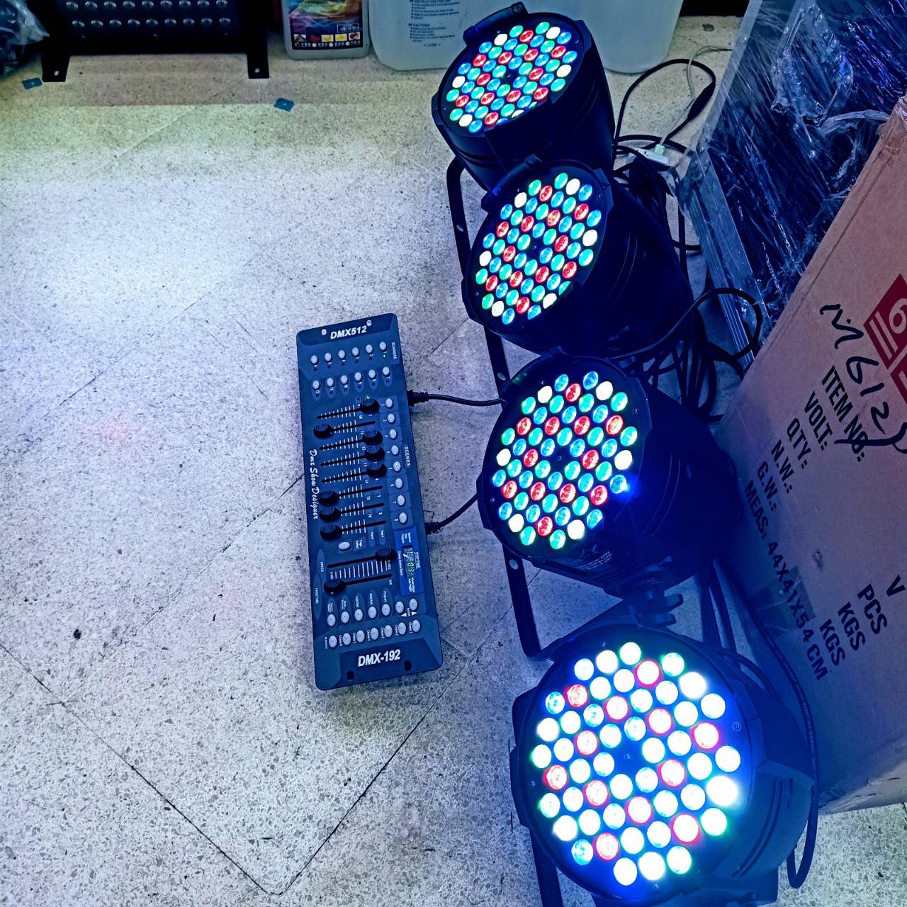 ยกชุด  PAr 4 ตัว พร้อม DMX 512 ไฟ LED ไฟพาร์ LED 54x3W PAR 54 LED 3w RGBW ไฟพาร์ LED disco lights LED ไฟเวที ไฟดิสโก้เธค ไฟปาร์ตี้ ไฟเวที แสง สี เสียง