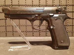 สินค้า Blank แบลงค์กัน M92 fs ปืนสุดคลาสสิคยุค 90 หรือที่เรียกขานกันว่า ปืนพระเอก ต้นตำรับจากอิตาลี สีรมดำด้าน สวย ดุ ดิบ คลาสสิค Made in Italy