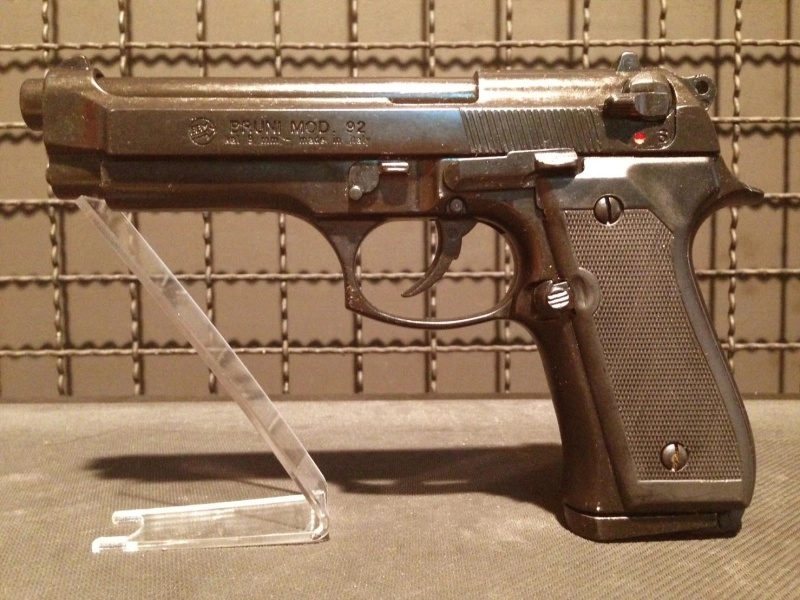 ภาพหน้าปกสินค้าBlank แบลงค์กัน M92 fs ปืนสุดคลาสสิคยุค 90 หรือที่เรียกขานกันว่า ปืนพระเอก ต้นตำรับจากอิตาลี สีรมดำด้าน สวย ดุ ดิบ คลาสสิค Made in Italy