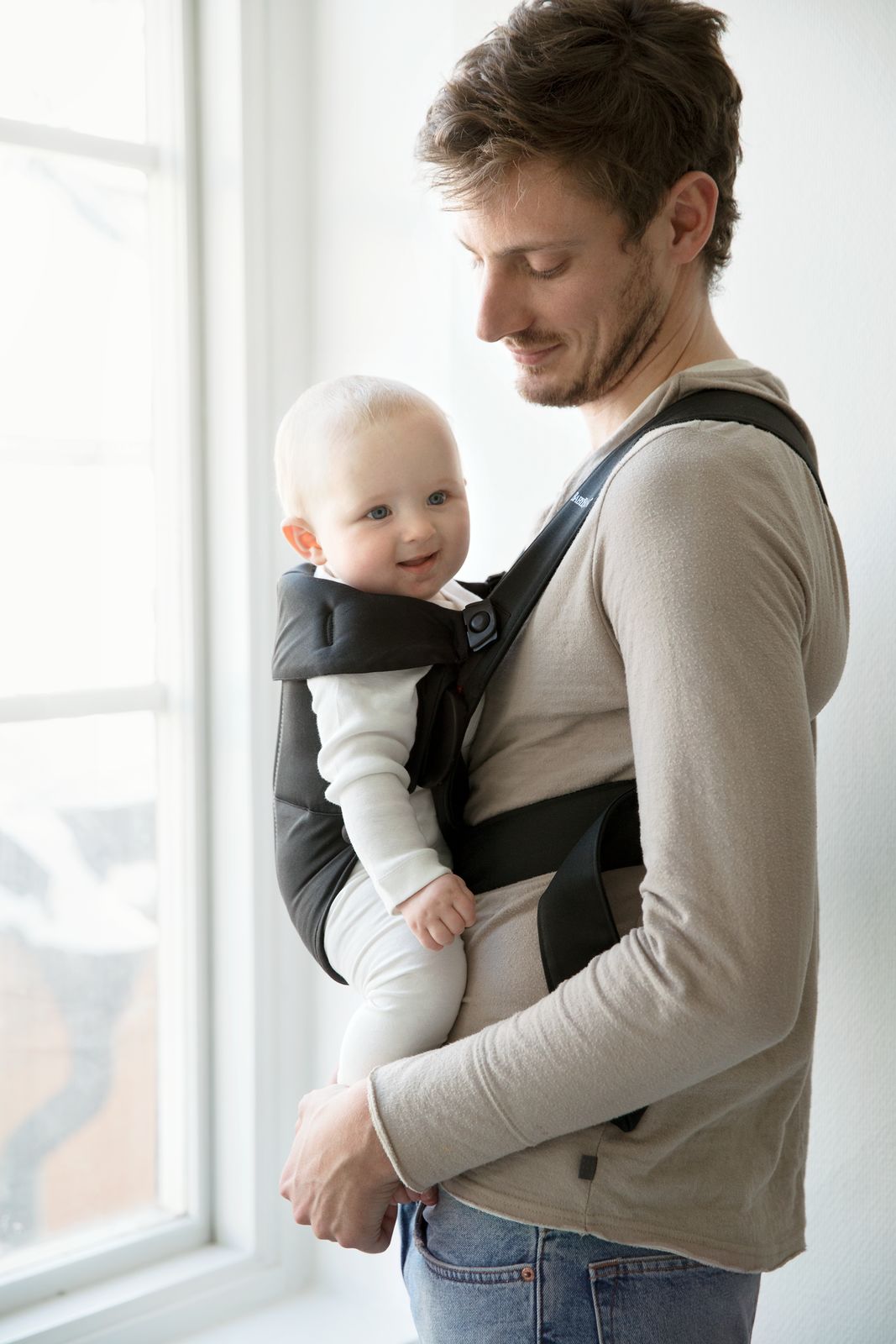 BABYBJORN Baby Carrier Mini Ergonomic carrier for Newborn Cotton