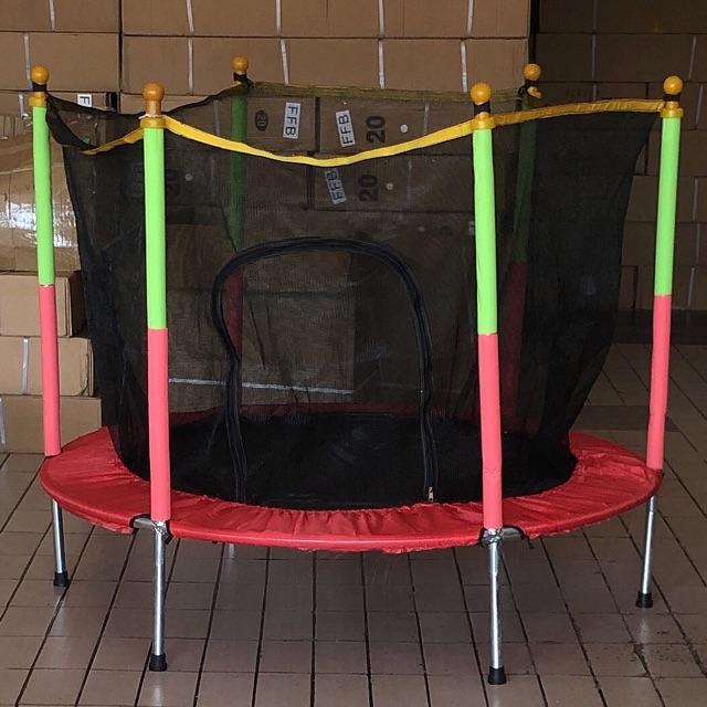 แทรมโพลิน แทมโบลีน (4Fสีแดง) ขนาด 140cm X 122cm แทรมโพลีน แทมโบลิน trampoline เตียงกระโดด by KIDsWorld