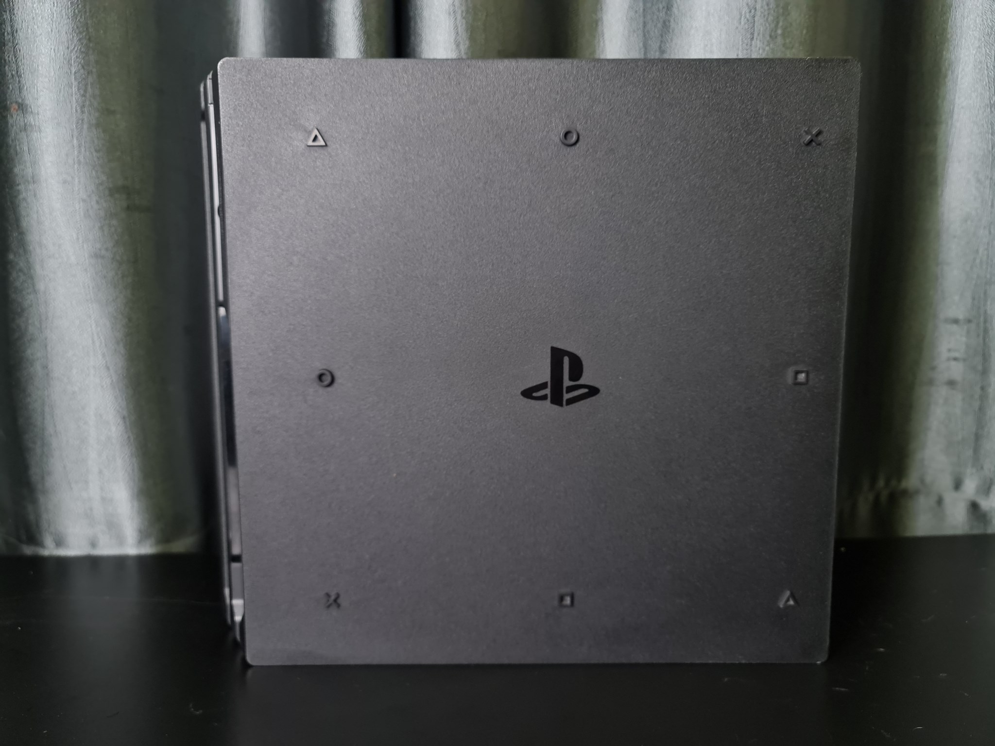 Sony Playstation 4 Pro Ps4 Cuh-7015b Usado Perfeito Baixou