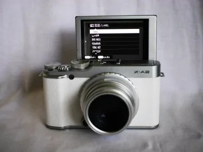 Fujifilm Fuji X-A2 Mirrorless Wi-Fi Camera White Silver with 35mm f1.6 MF Fix Lens Silver, XA-2, XA2