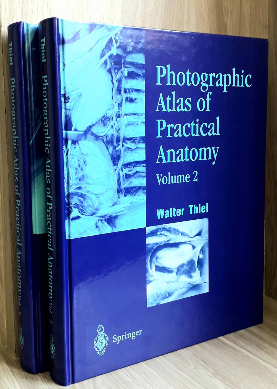 PHOTOGRAPHIC ATLAS OF PRACTICAL ANATOMY (2 VOL/SET)/Author:Thiel /Ed-Year:1/1999 ISBN: 9789814021463