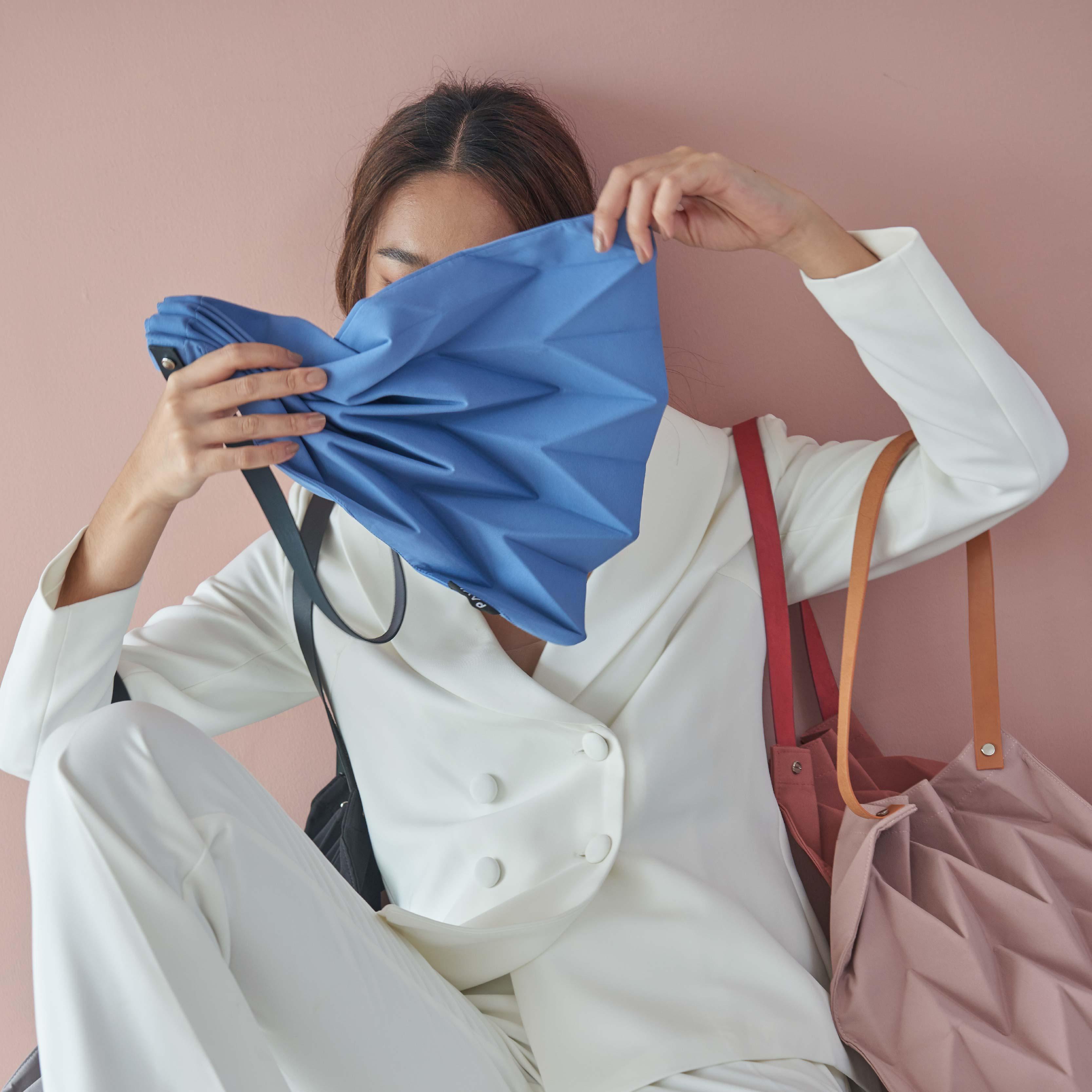 Pavi Studio - W Pleat Blue กระเป๋าสะพายข้าง กระเป๋าสะพายผญ กระเป๋า 