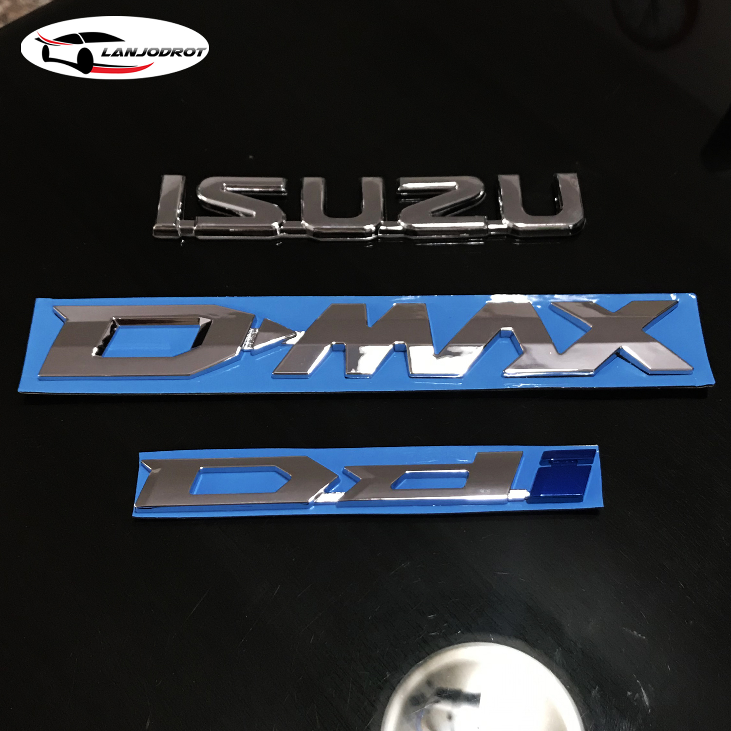 All New Isuzu D-MAX 2020 ชุด 3 ชิ้น ป้ายโลโก้ ตัวนูน ISUZU D-MAX Ddi ติดท้ายรถกระบะ สีโครเมี่ยม