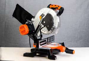 เครื่องตัดองศา 2500 w