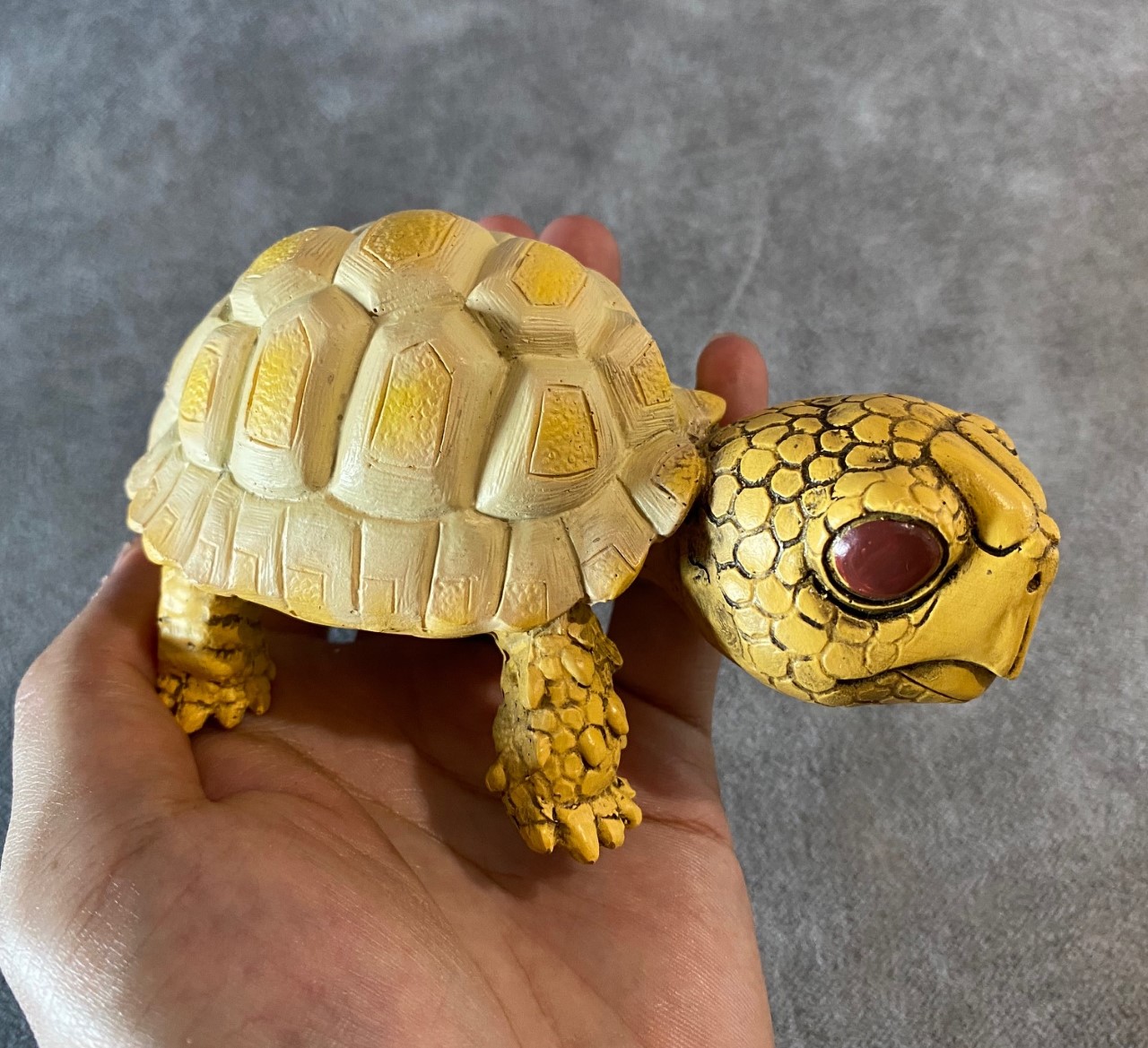 โมเดลเต่าเรซิ่น น่ารัก คุณภาพดีมาก tortoise model figure figurine สี 09