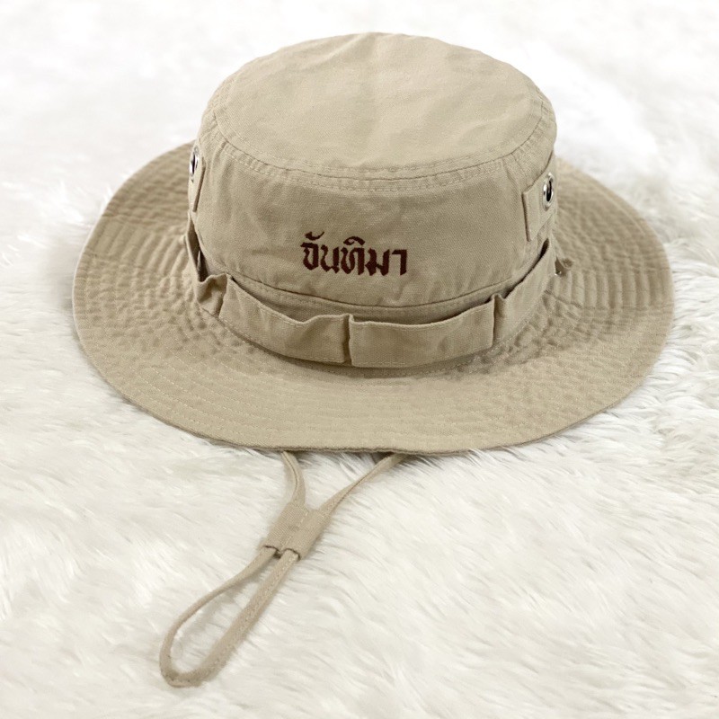 โปรโมชั่น หมวกเดินป่าผ้าฟอก ปักชื่อได้ มี 5 สี ลดกระหน่ำ หมวกแก๊ป หมวก กันแดด หมวก ปีก กว้าง หมวก บั ค เก็ ต