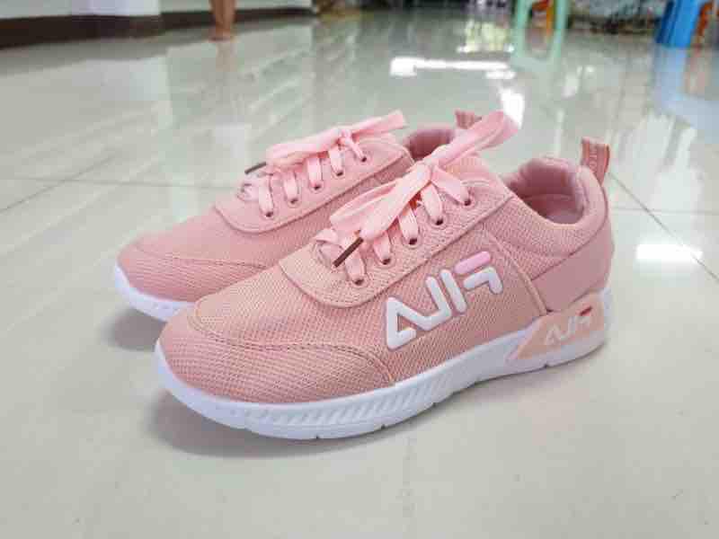 ดูภาพ **งานสั่งทำพิเศษ เอาใจสายแฟชั่น งานผ้าใบสปอร์ตหัวเหล็ก เบาสบาย ราคาเพียง 450 บาท เพิ่มเติม **งานสั่งทำพิเศษ เอาใจสายแฟชั่น งานผ้าใบสปอร์ตหัวเหล็ก เบาสบาย ราคาเพียง 450 บาท