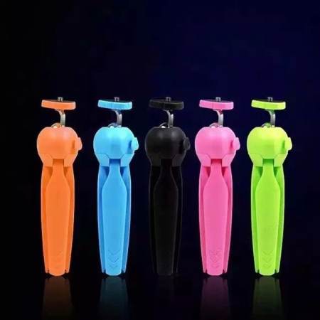 1Choice ขาตั้งกล้องและมือถือ 3 ขา (Mini Tripod) สีดำ แถมฟรี รีโมทบูลทูธสำหรับมือถือ Bluetooth Shutter คละสี 1 ชิ้น