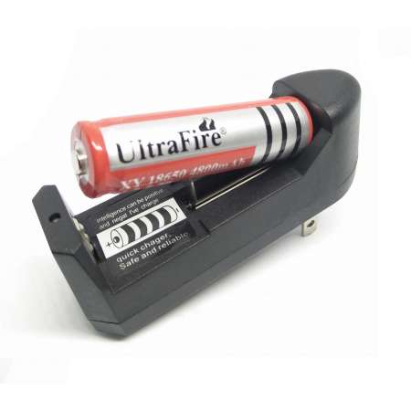 ถ่านชาร์จคุณภาพสูง Li-ion 18650 3.7V 6,800 mAh พร้อมใช้งาน ( 1 ก้อน + แท่นชาร์จ )
