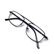 ภาพขนาดย่อของภาพหน้าปกสินค้าแว่นสายตายาว +25 ถึง +400 แว่นตา รุ่น 293 สีดำ วัสดุสแตนเลสสตีล ทรงเหลี่ยมขาสปริง สำหรับอ่านหนังสือ แว่นตัดแสงเลนส์ตัดแสงถนอมดวงตาจากแสง จากร้าน แว่นตา@80.shop บน Lazada ภาพที่ 3