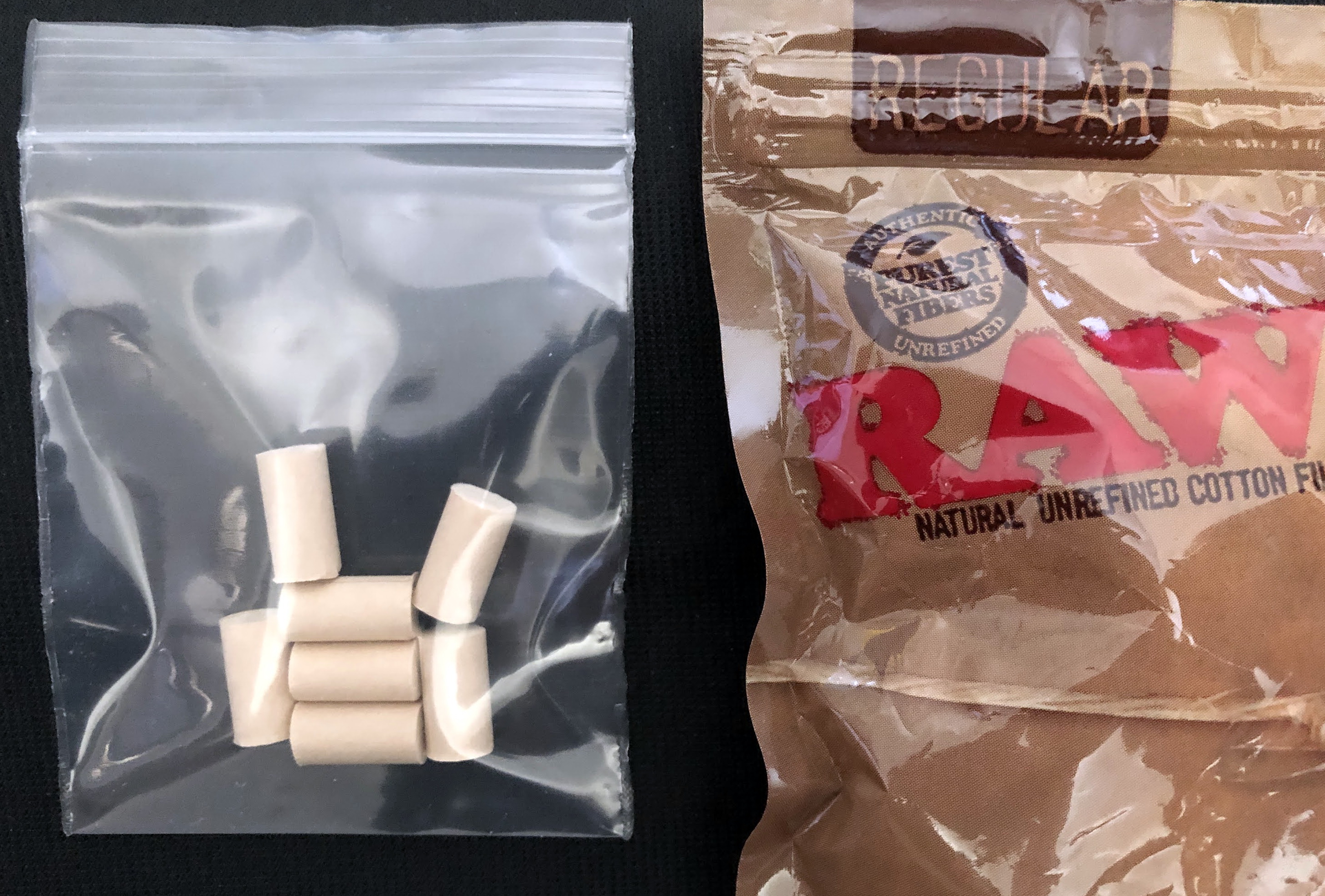 JUICY JAY'S ROLLING PAPERS STRAWBERRY (NEW) MADE IN SPAIN (imported) !! FREE 18 SWAN filters