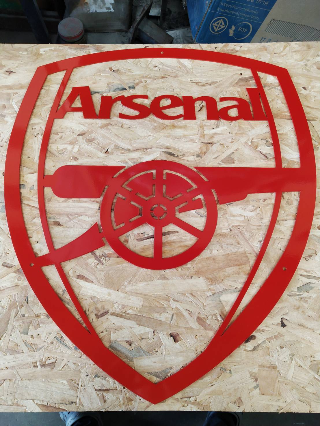 โลโก้ สโมสร อาร์เซนอล สโมสรฟุตบอลอาร์เซนอล Arsenal - ผลิตจากเหล็กหนา หนา 1.5 มิล 40*45 ซม. ฟรี มาร์คเลเซอร์ 1 ชิ้น