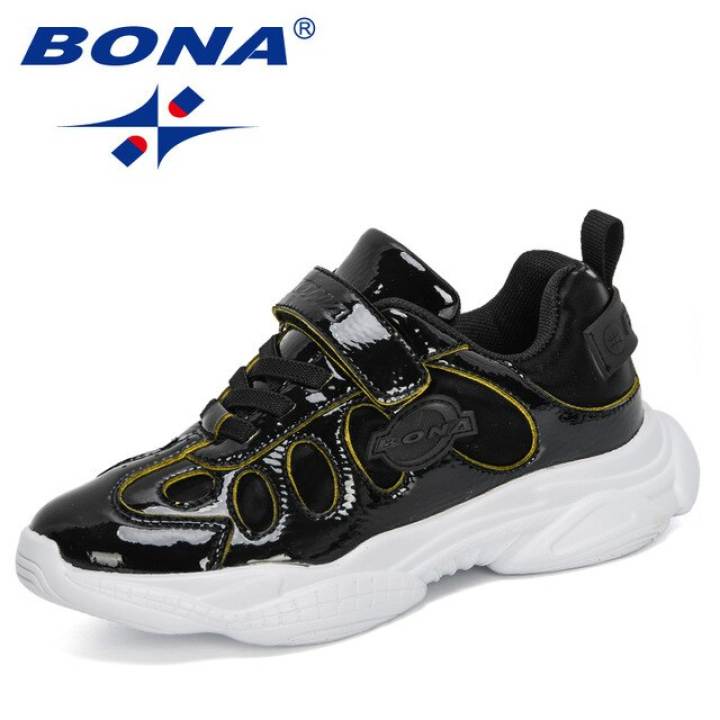 boys walking trainers