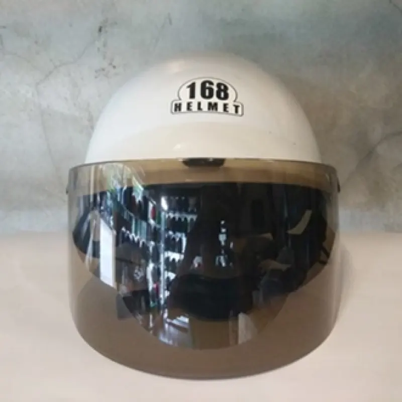 ภาพสินค้าหมวกกันน็อคครึ่งใบ  MG สีดำ ขาว  ฟ้า ชมพู ( แถมฟรี กระจกบังแด ) จากร้าน 1688 helmet บน Lazada ภาพที่ 2