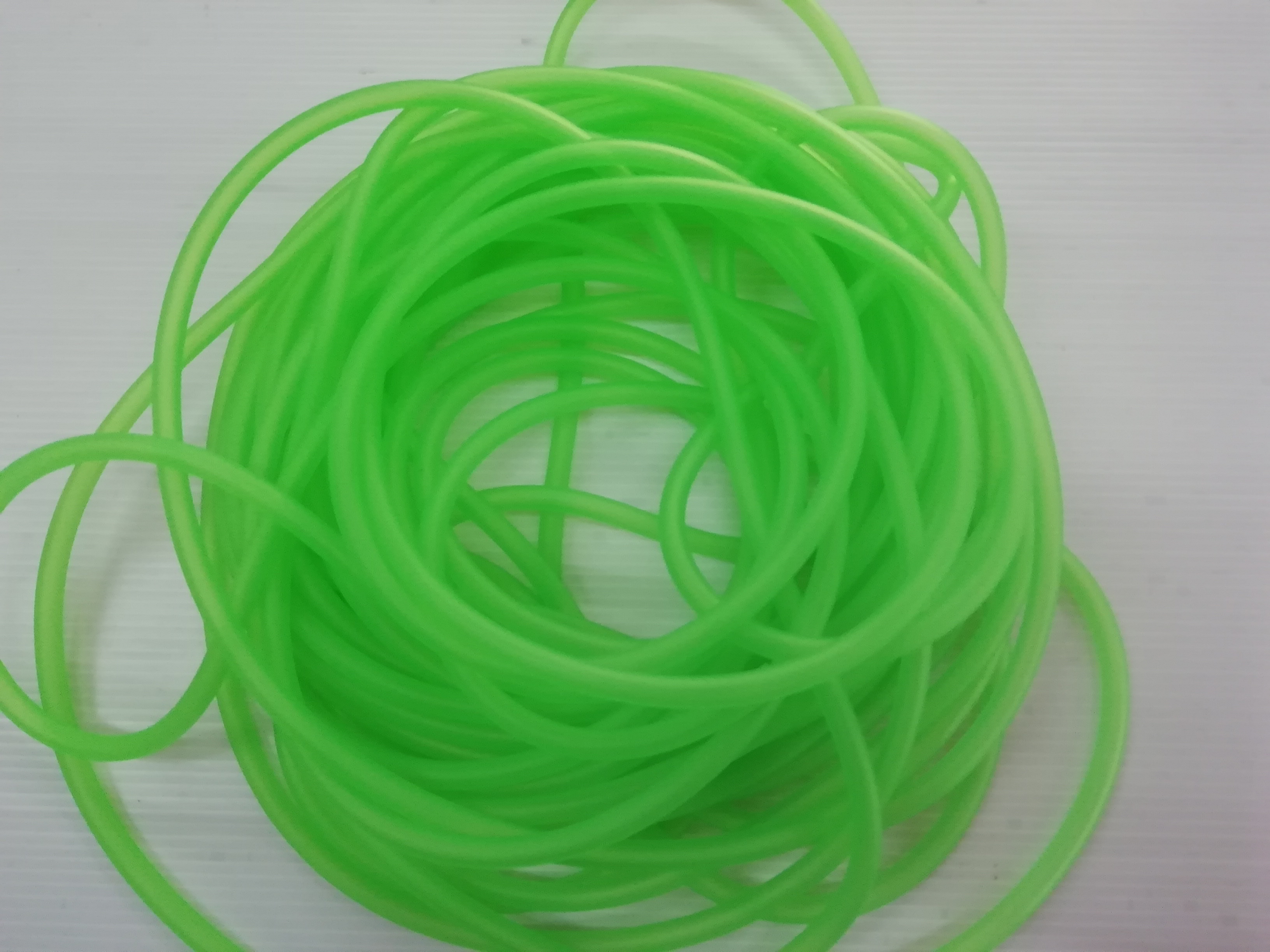 สีเขียวใส สายน้ำมันสี สายน้ำมัน แต่งมอเตอร์ไซด์ สีเขียวใส  ตัดแบ่งขายเป็นเมตร