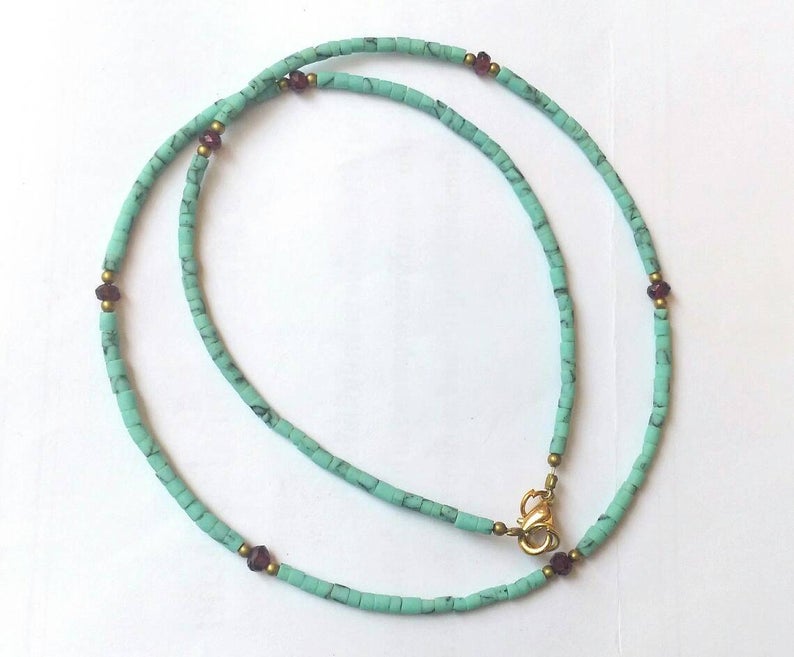 สร้อยคอหินเทอร์ควอยซ์ธรรมชาติ ประดับด้วยโกเมน แฮนเมด สร้อยคอหินเม็ดเล็ก Tiny Turquoise, Garnet beads Necklace