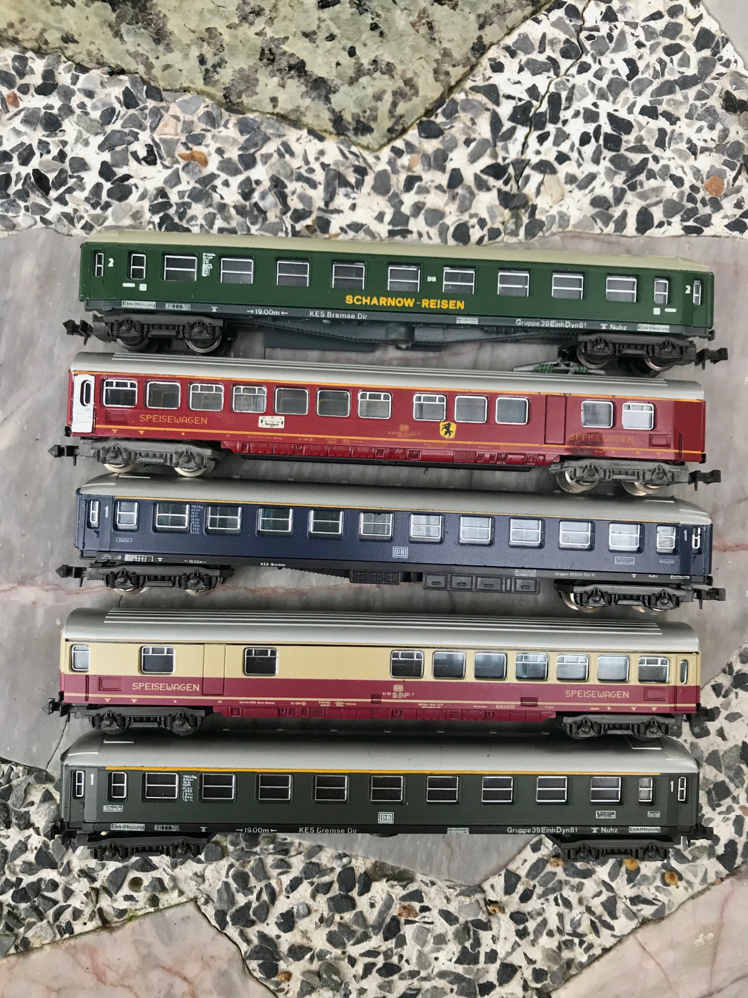 Preowned N Scale Lima Europa Series 5 Passenger Cars