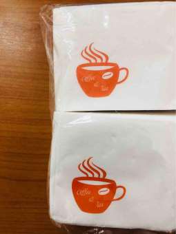 กระดาษเนปกิ้น กระดาษเช็ดปาก  กระดาษพันแก้วกาแฟ กระดาษทิชชู สีขาวพิมพ์ลายคำว่า  Coffee & Tea  (พิมพ์ลายสีส้ม)บรรจุ 200 แผ่นต่อห่อ