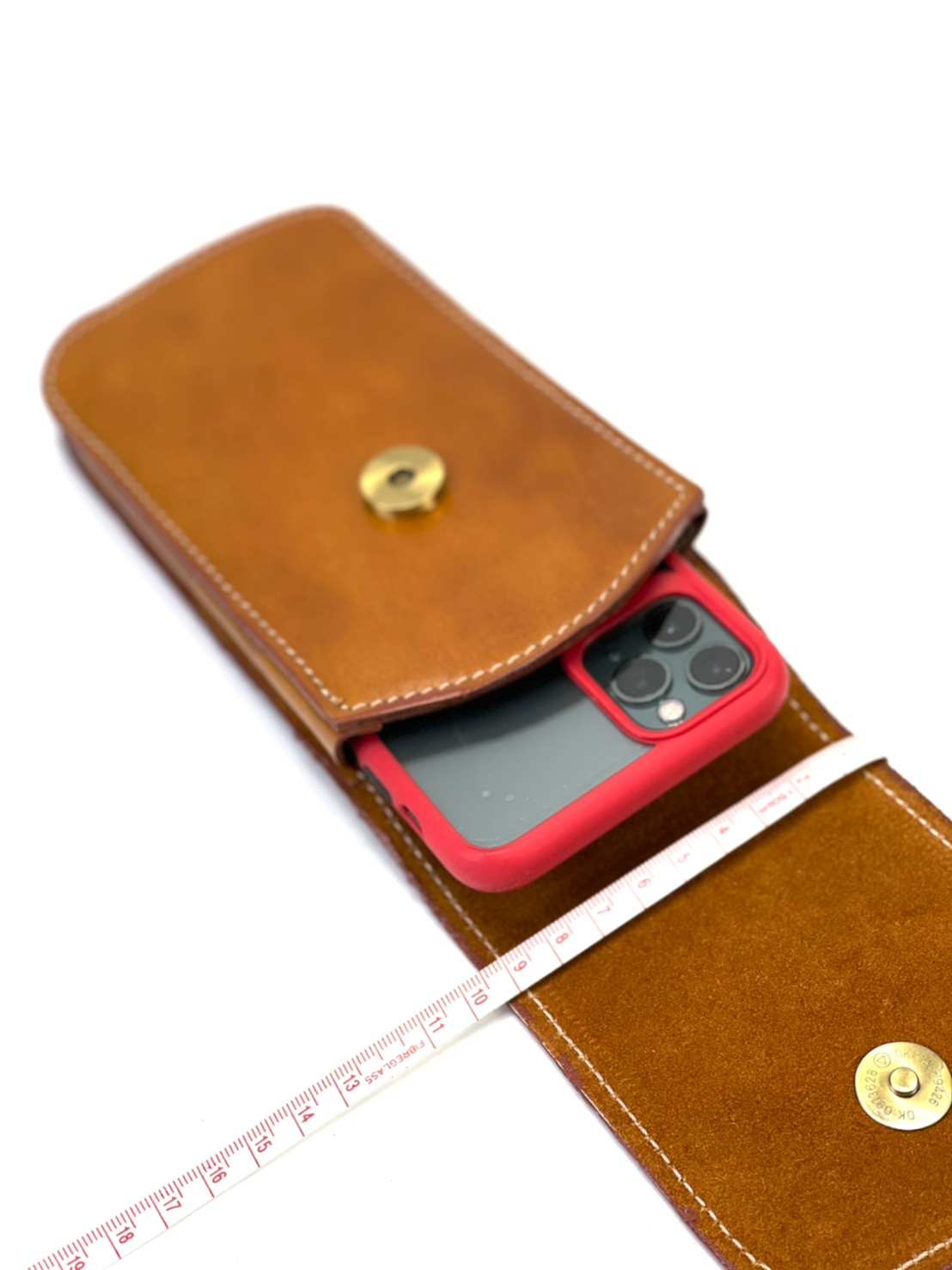Chinatown Leather กระเป๋าหนังวัวแท้ร้อยเข็มขัดฝาแนวตั้ง 1 ชั้น สีน้ำตาลแทน น้ำตาลเข้ม ดำ ใส่มือถือ Iphone Pro max สี ดำ สี ดำรูปแบบรุ่นที่ีรองรับ Apple iPhone 6 Plus / 6s Plus