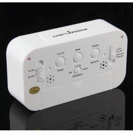 Hakone นาฬิกาปลุกตั้งโต๊ะ นาฬิกาดิจิตอล แสดงวันที่ เดือน อุณหภูมิ แสง Black Light ดูเวลาตอนกลางคืนได้ นาฬิกาปลุกเรื่องแสง นาฬิกาปลุก Alarm Clock new step asia