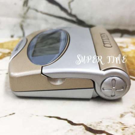 CITIZEN นาฬิกาปลุก ฝาพับ Digital รุ่น DC8101A - Metallic Gilt - ทรงสี่เหลี่ยม สีทอง/เงิน