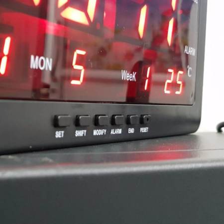 นาฬิกา LED Digital ติดผนัง/ตั้งโต๊ะ บอกเวลา/วันที่/อุณหภูมิ ตั้งปลุกได้  ใฃ้ไฟบ้าน